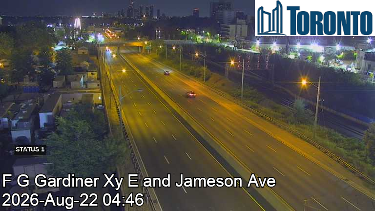 Traffic Cam Gardiner Expwy near Dufferin St