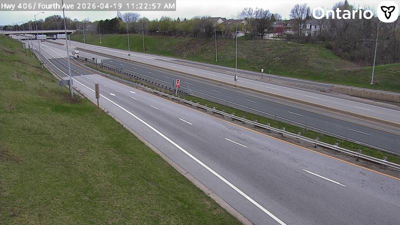 Highway 406 at Fourth Avenue — Looking West