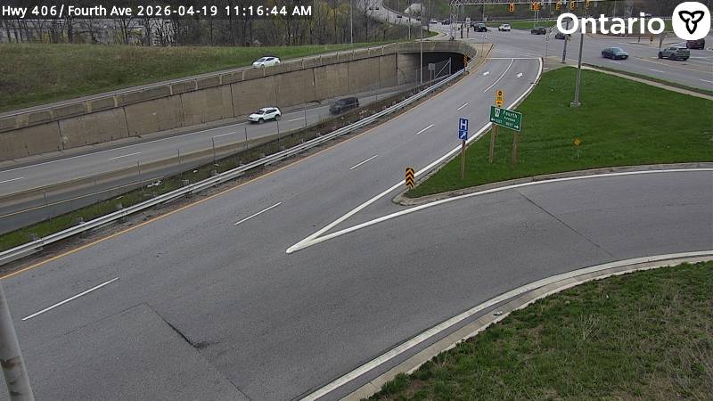 Highway 406 at Fourth Avenue — Looking East