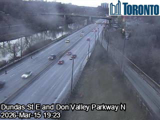 Traffic Cam Don Valley Parkway near Dundas St