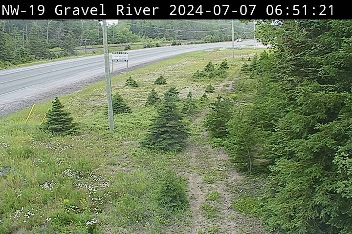 Traffic Cam Highway 17 near Gravel River  - West