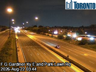 Traffic Cam Gardiner Expwy near Grand Ave