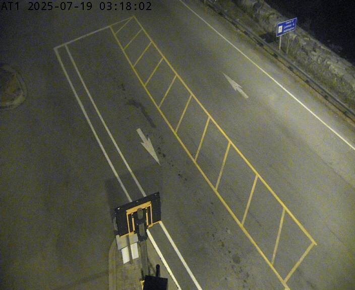 Live Hwy 33 at Ferry Dock (Adolphustown Side) Live Hwy 33 at Ferry Dock (Adolphustown Side)