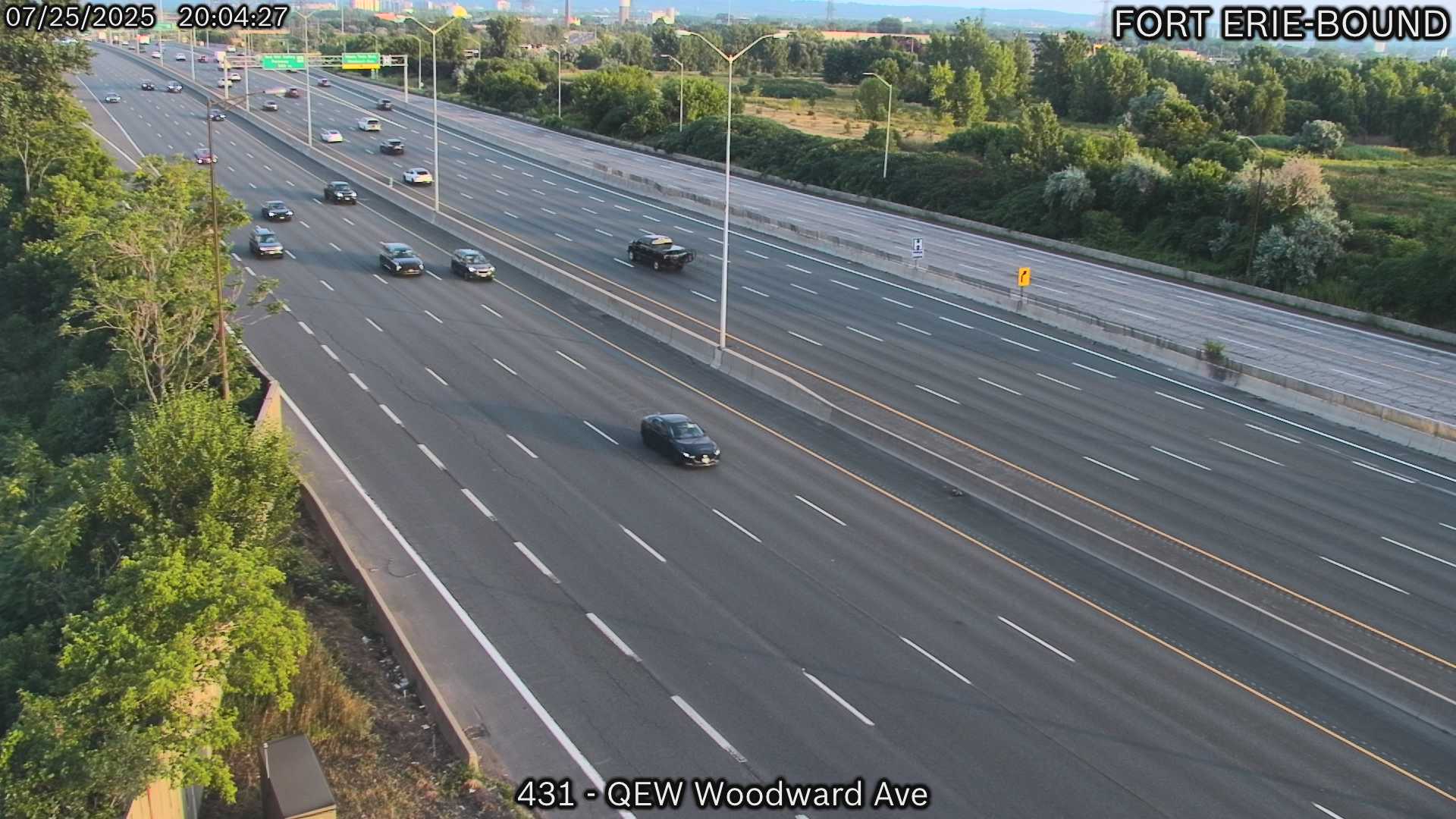 Traffic Cam QEW near Woodward Avenue