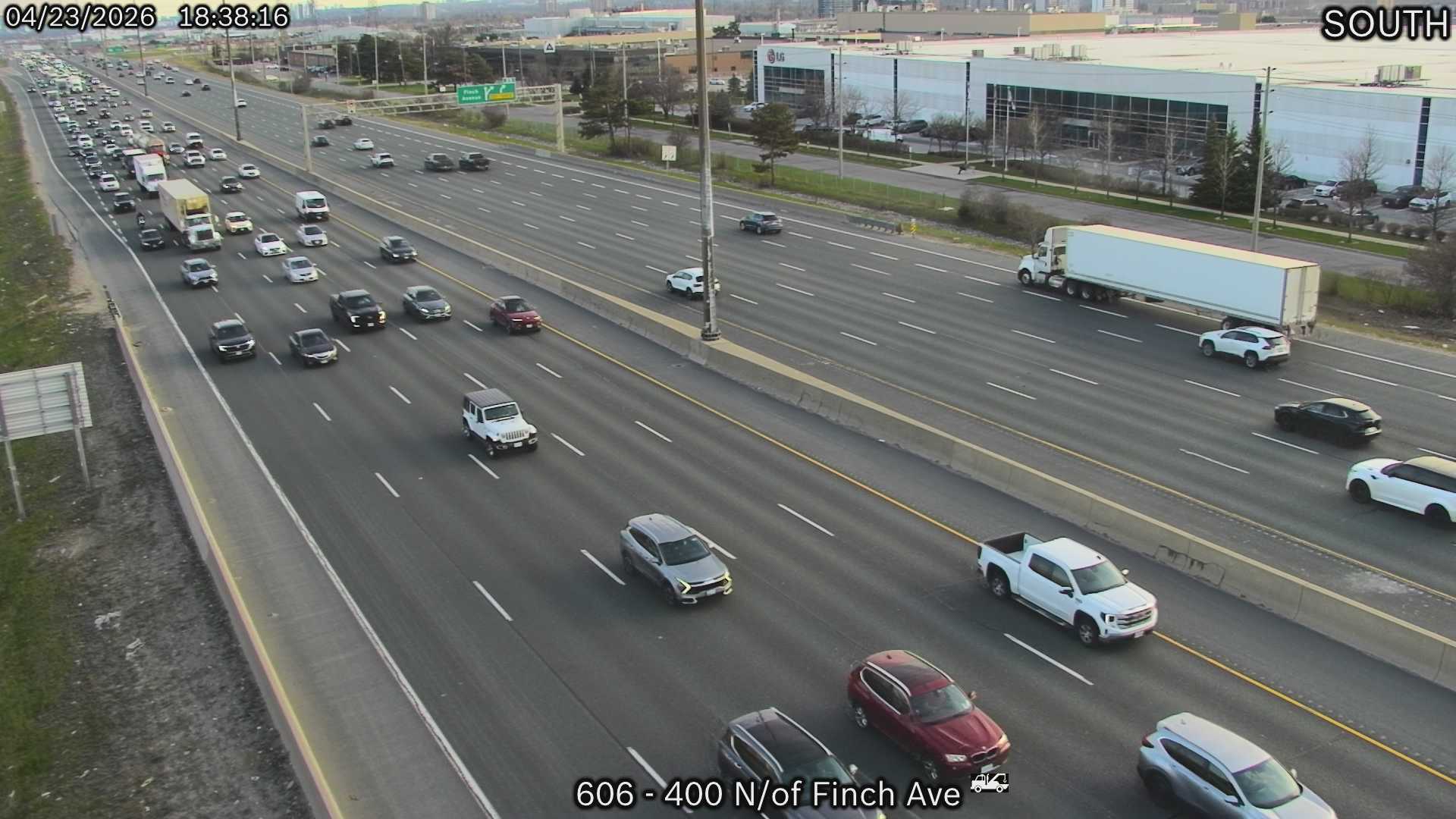 Highway 400 live traffic cameras all Highway 400 traffic camers from Barrie to Highway 401