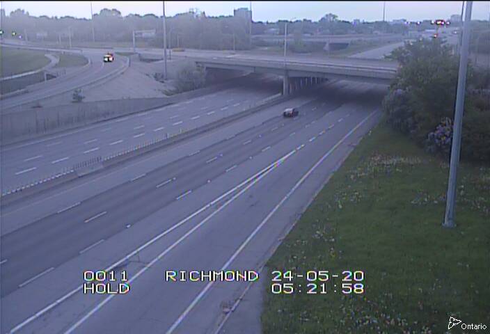 Traffic Cam South side of Highway 417 between Highway 416 and Richmond Road
