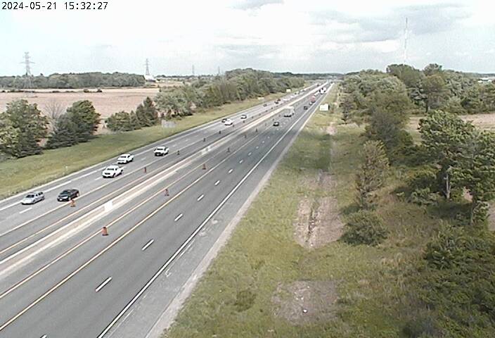 Traffic Cam Highway 401 near Old Victoria Road South