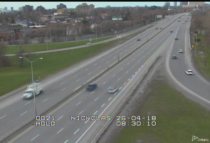 Live Traffic Camera of HWY 417 NEAR NICHOLAS ST