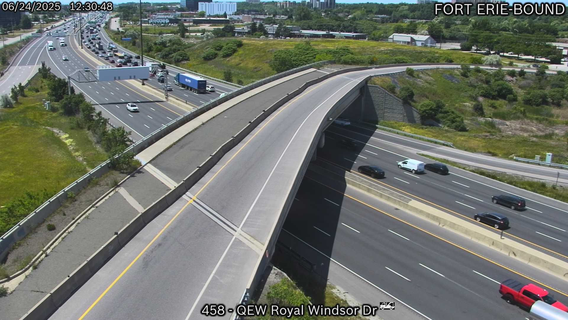 Photo of the QEW near Royal Windsor Drive