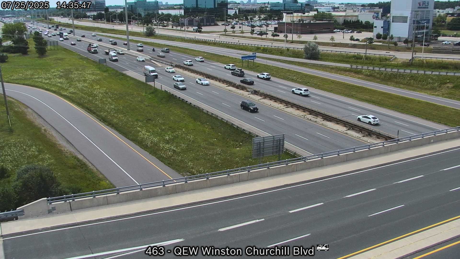 Traffic Cam QEW near Winston Churchill Boulevard