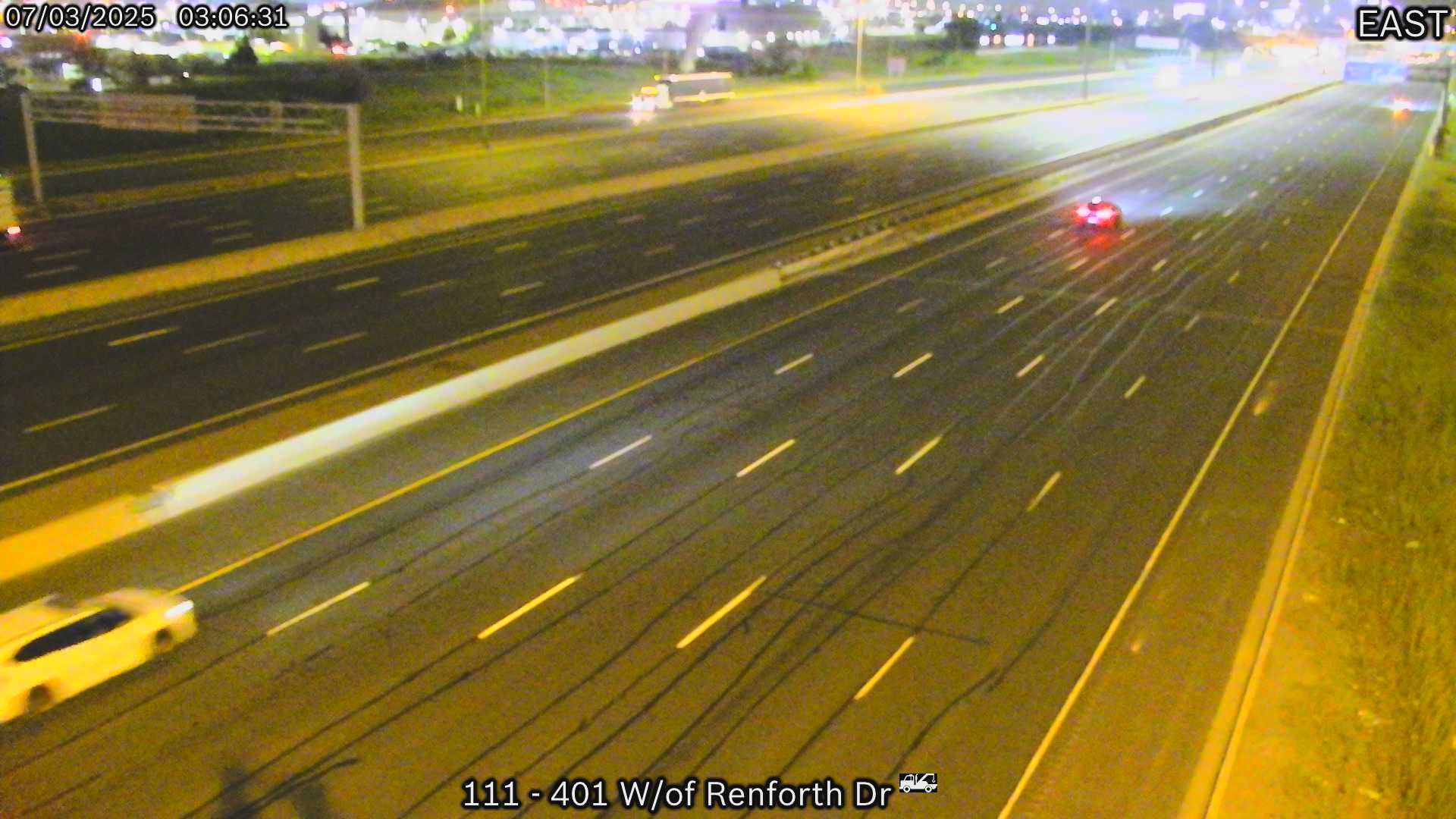 Traffic Cam Highway 401 near Pearson Airport