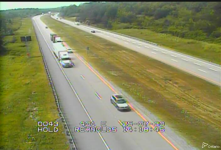 LLive Traffic Camera of Highway 401 East of Reynolds Road