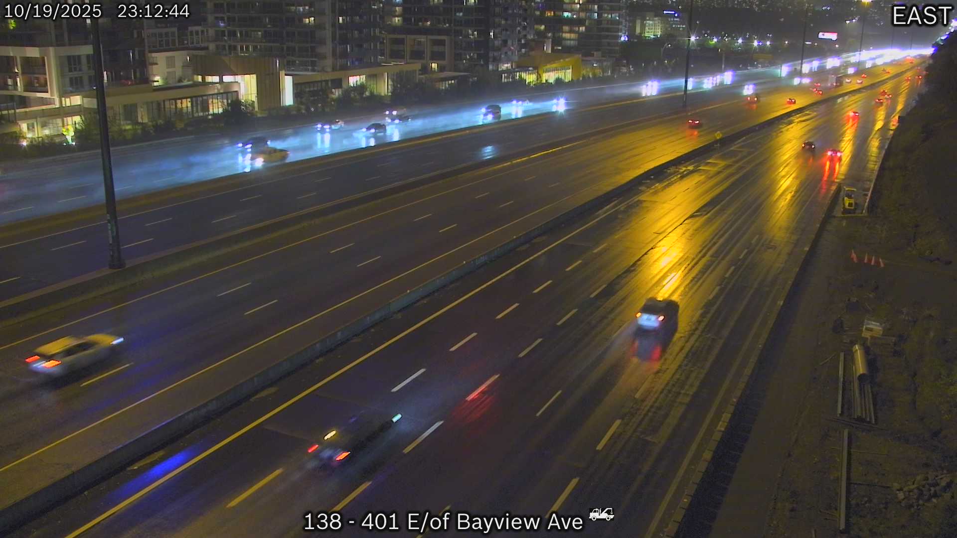 Webcam of South side of Highway 401 east of Bayview Avenue