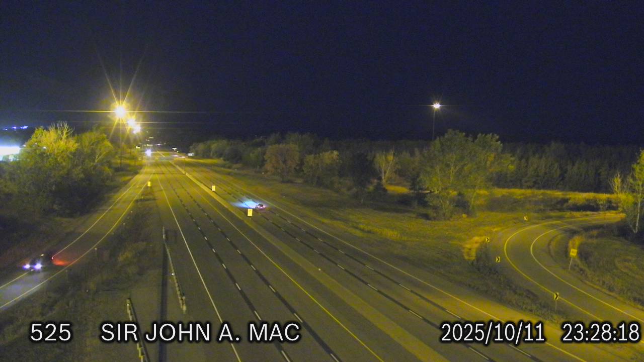 Traffic Camera of Highway 401 near Sir John A Macdonald Blvd