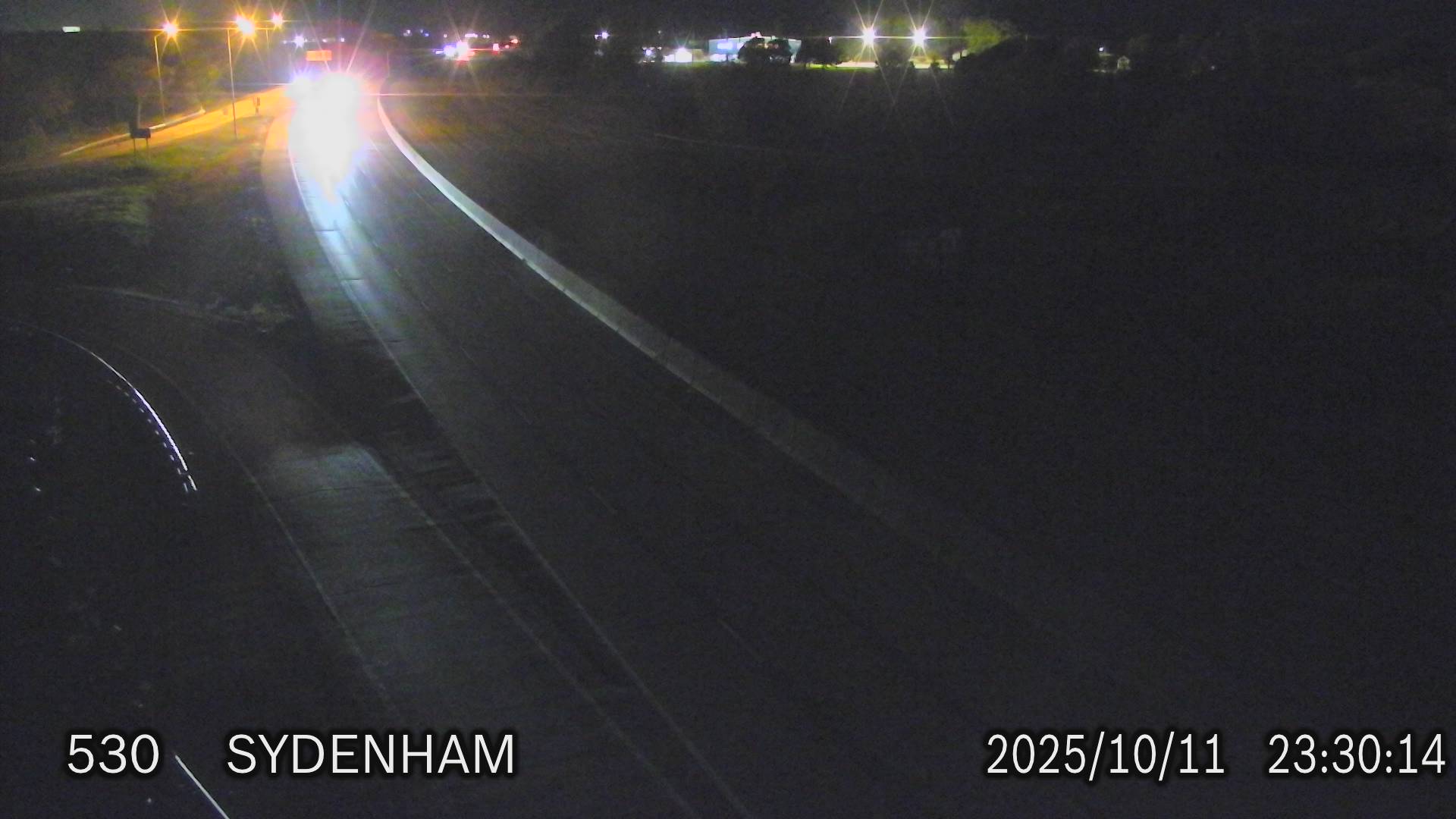 Live Traffic Camera of Highway 401 near Sydenham Road