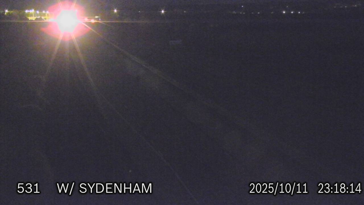 Live Traffic Camera of Highway 401 West of Sydenham Road