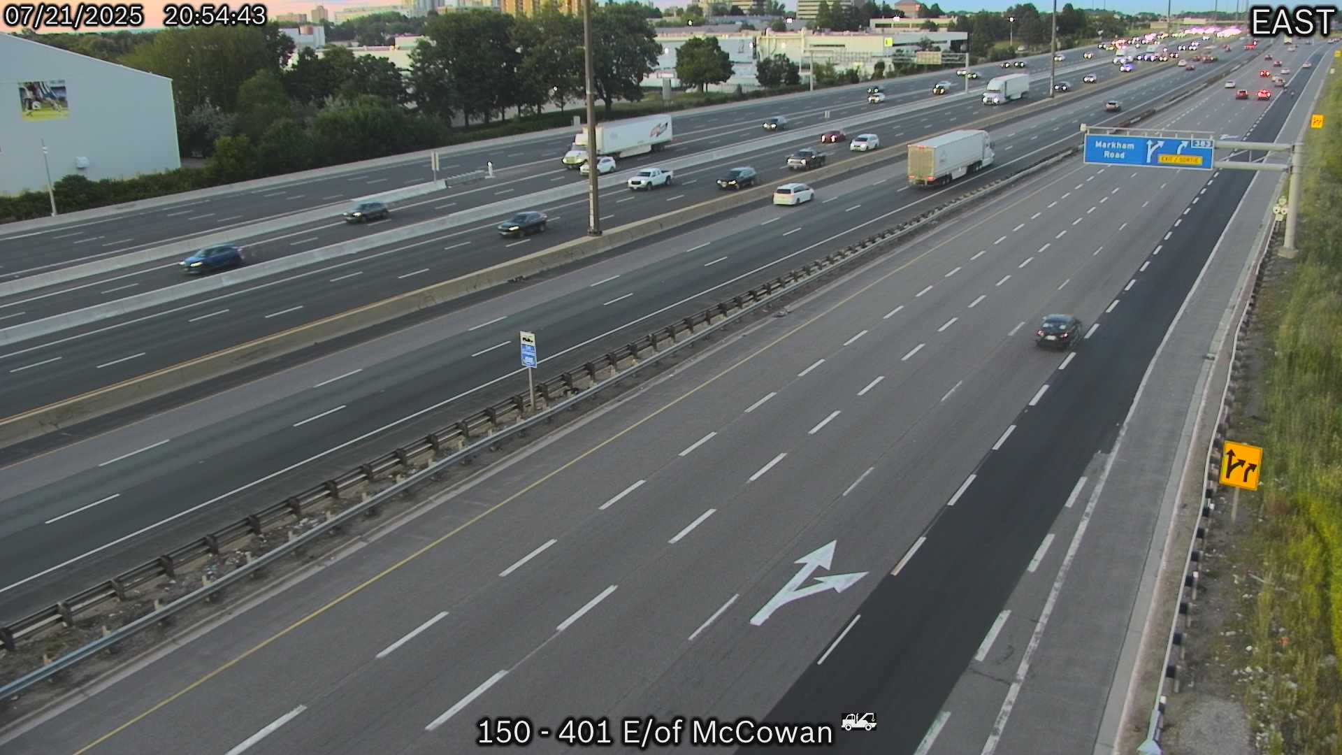 Traffic Cam Highway 401 near Bellamy Road