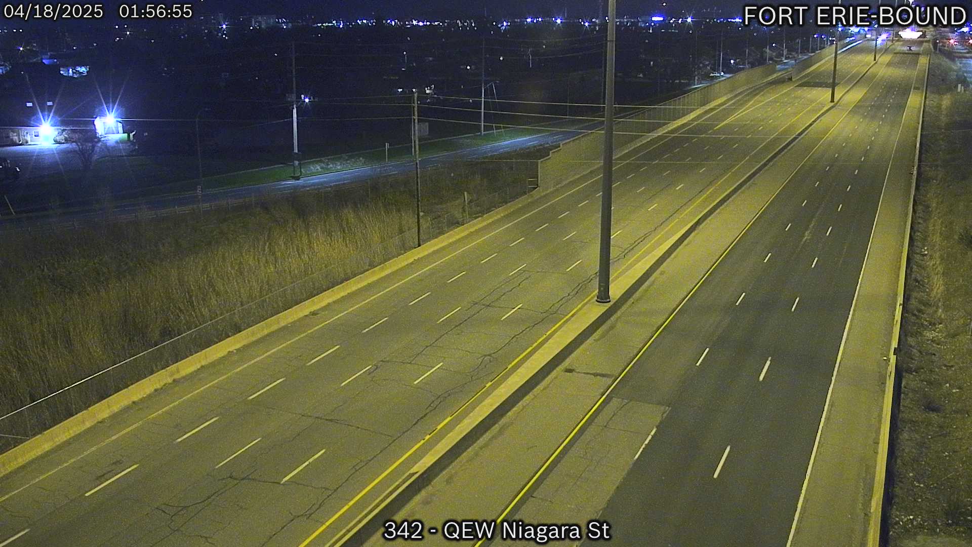 Traffic Cam QEW near Niagara Street - East side of Overpass