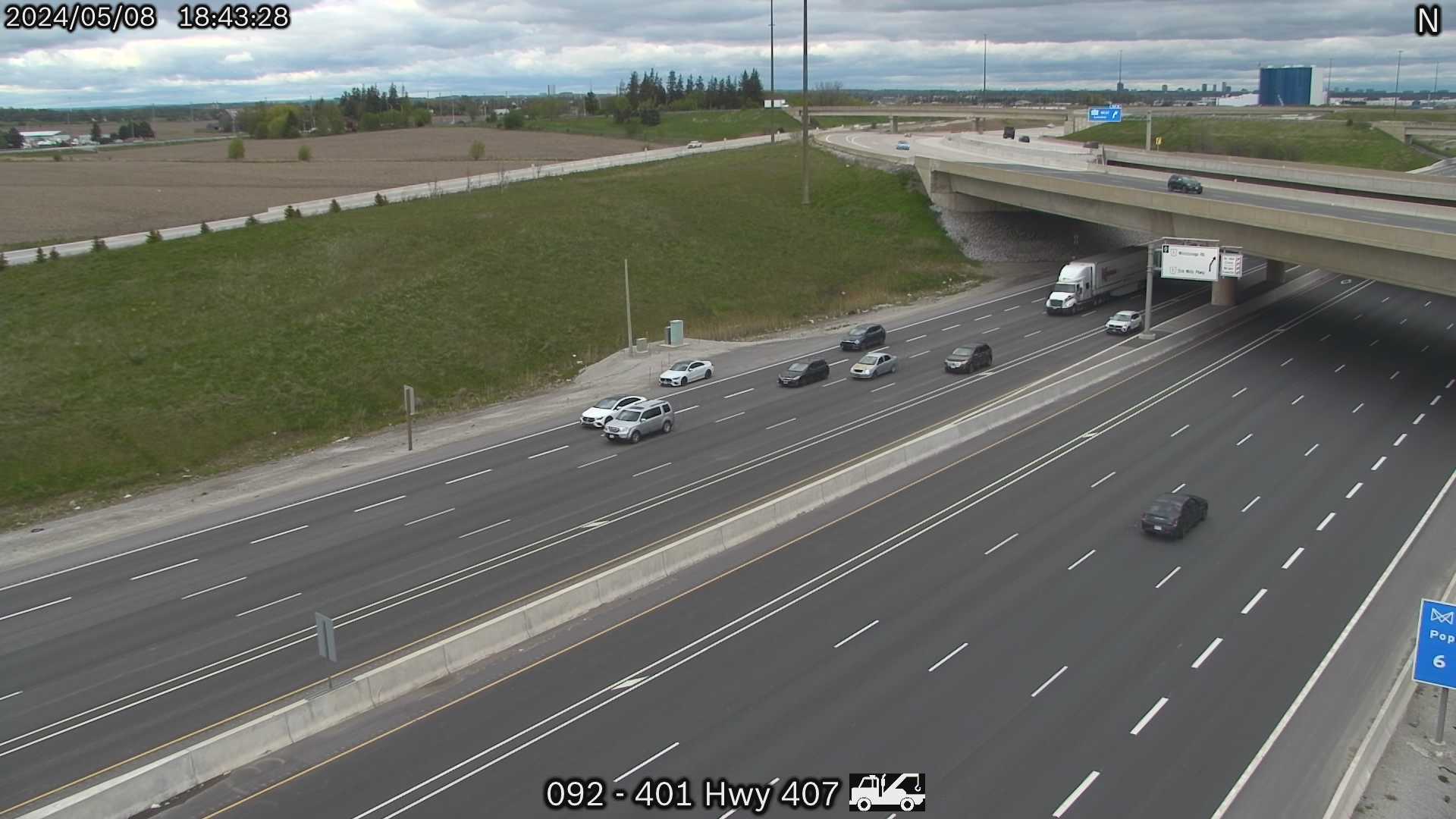 Webcam of South side of Highway 401 near Port Union Rd courtesy of the MTO