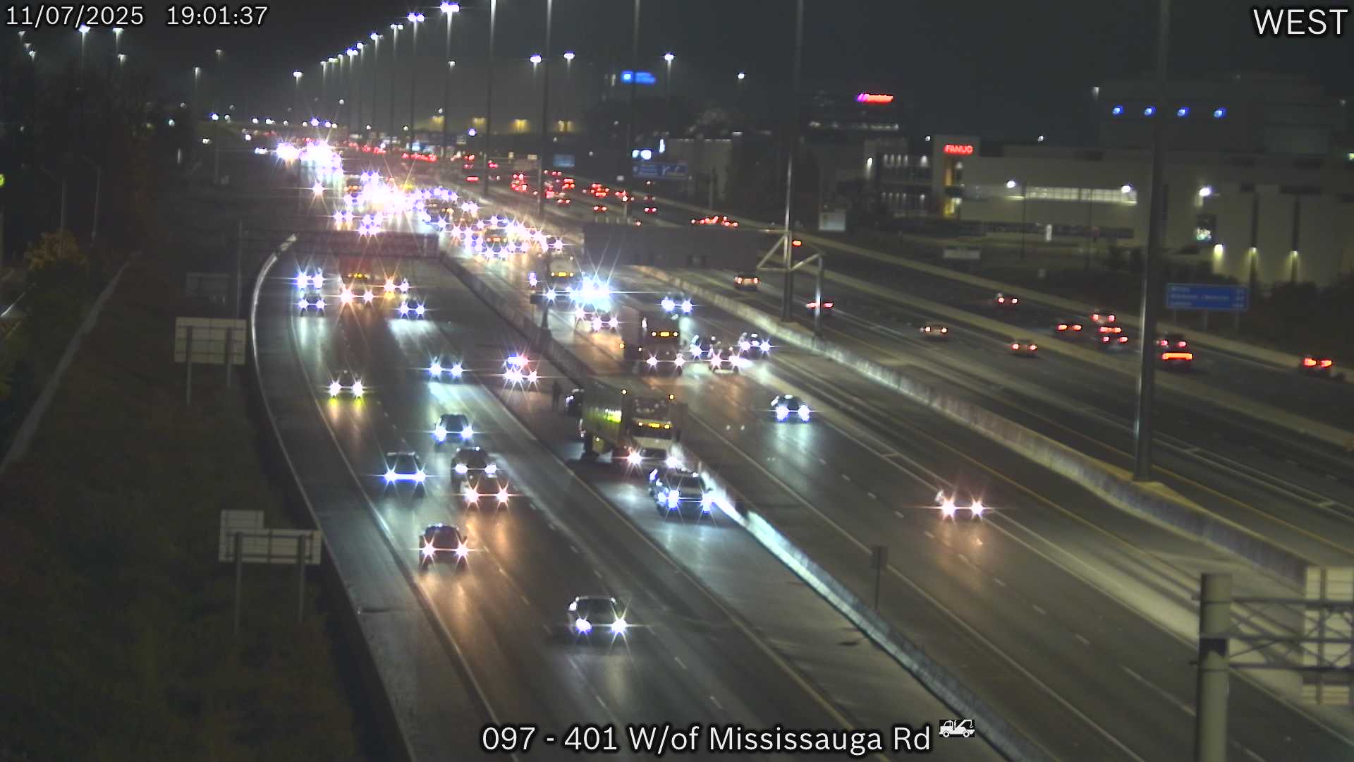 Webcam of South side of Highway 401 near Liverpool Rd Pickering courtesy of the MTO